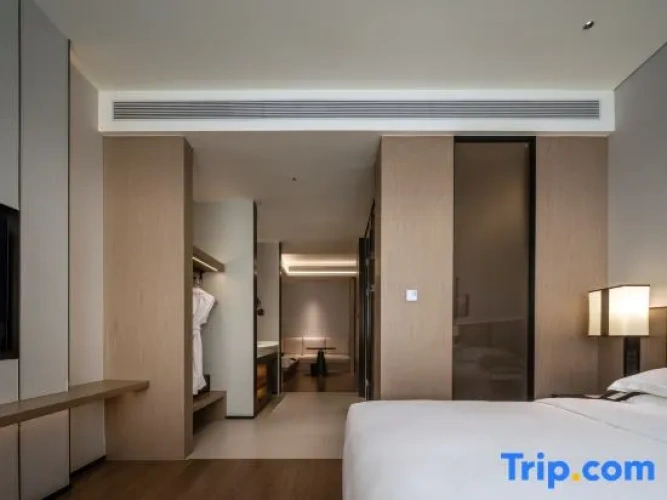 1 Bedroom Business Suite