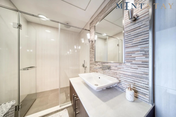 Prime Difc Duplex With Iconic Skyline Views