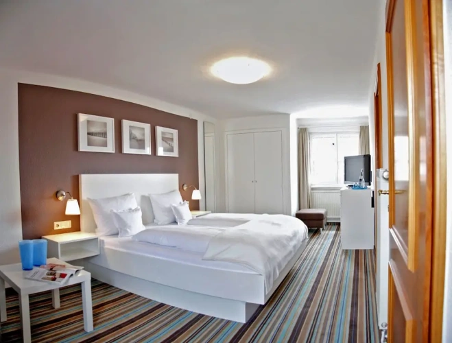 Standard Double room with city view