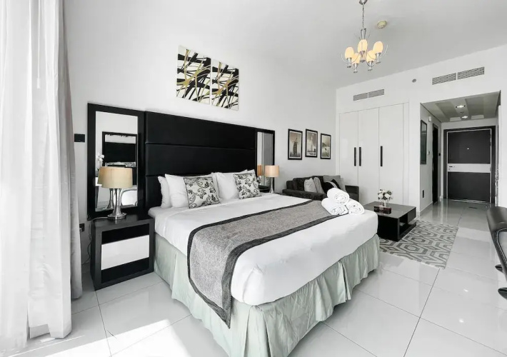 Elegant Studio Golf Course View Bnbmehomes