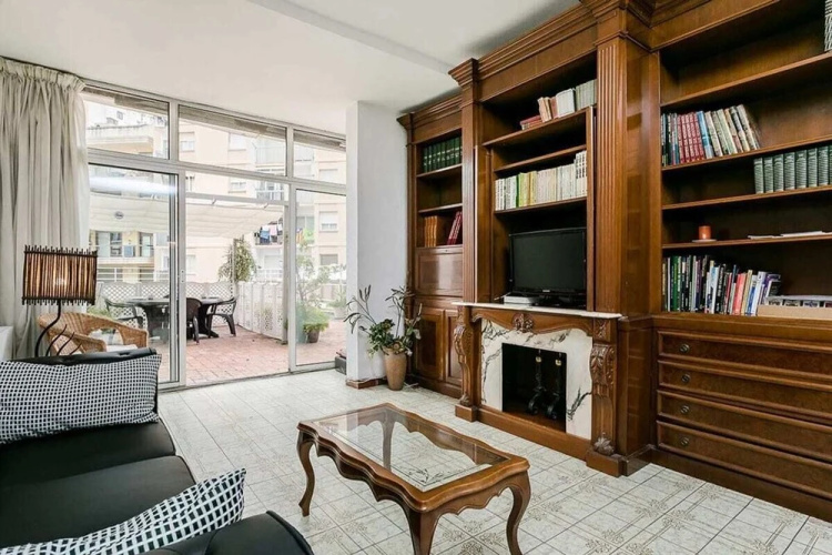 Vintage 3bed/2bath With big Terrace in Eixample