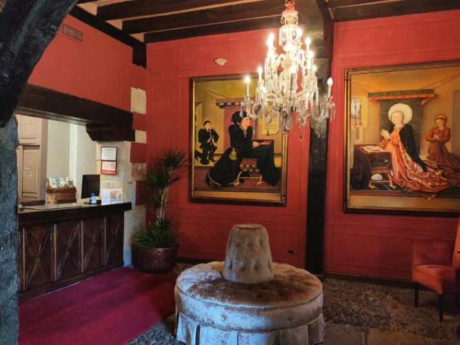 Standard Triple room