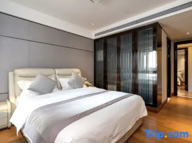 3 Bedrooms Grand Suite with balcony and with garden view