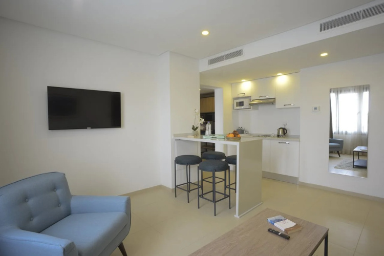 Maia Hotel Suites