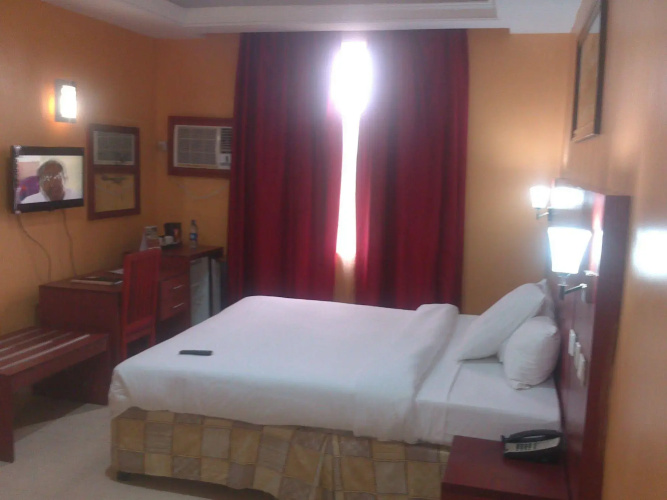 Kayriott Hotel & Suites