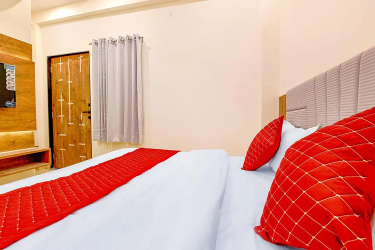Fabhotel Infinity Blue