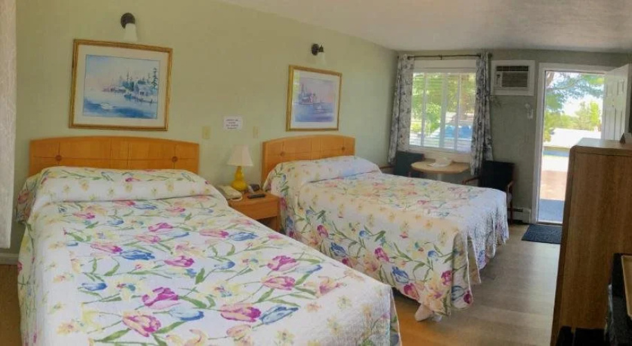 Admiral Motel
