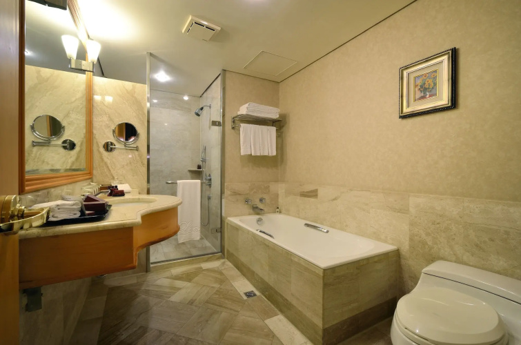 Lees Hotel