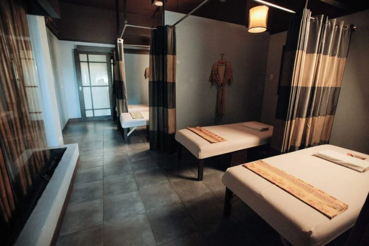 New Crown Hotel