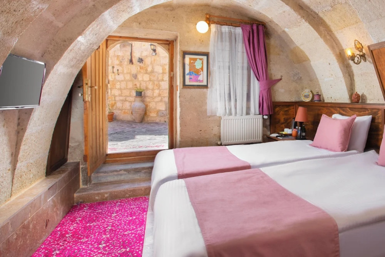 Peri Cave Konak
