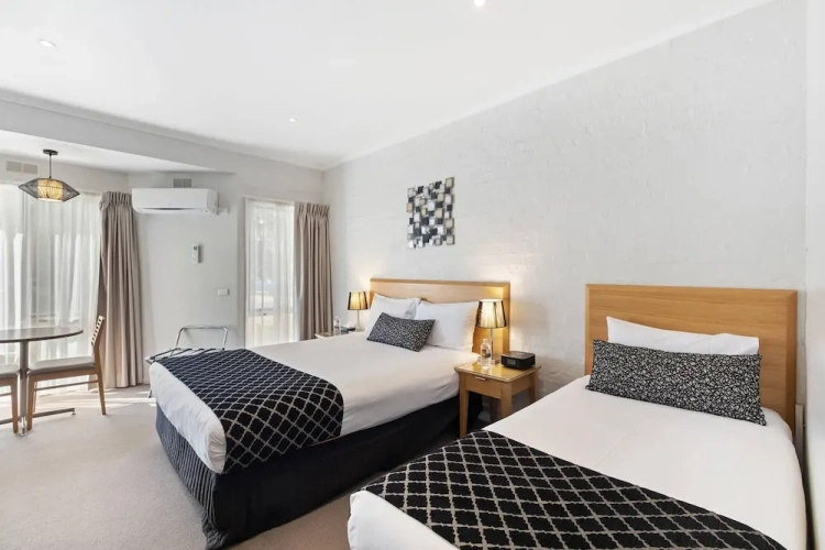 Standard Double room with view