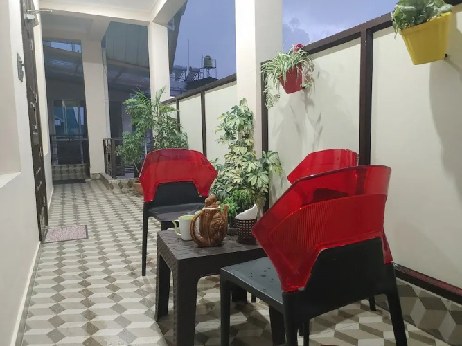 Hobo Hostel