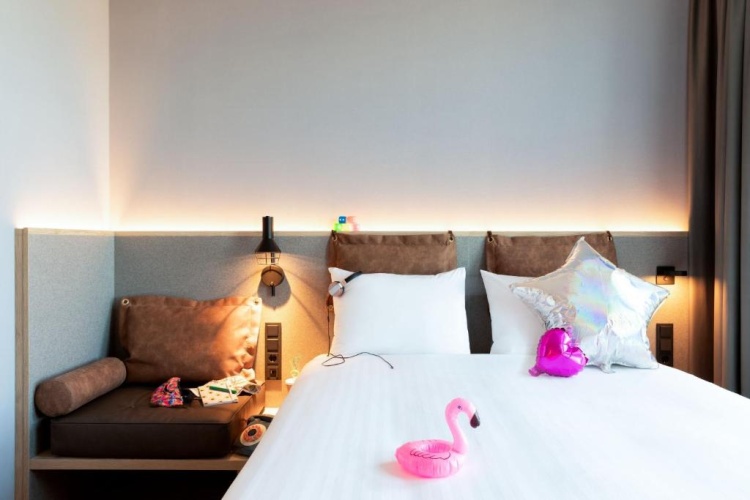 Standard Double room with city view