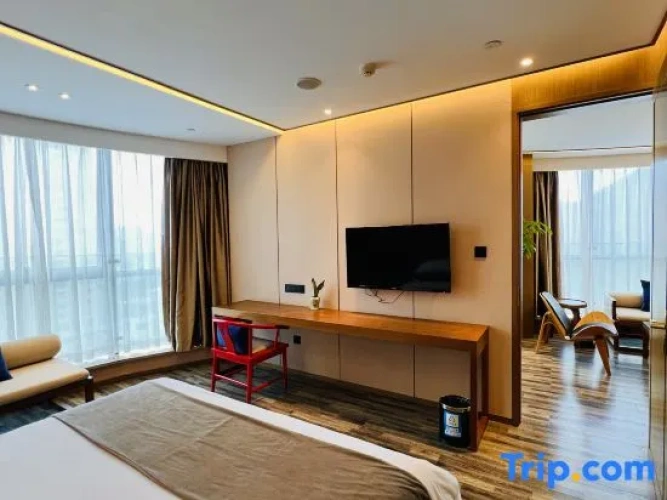 1 Bedroom Deluxe Suite
