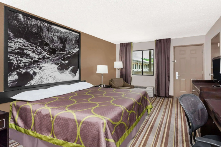 Super 8 By Wyndham Monteagle Tn