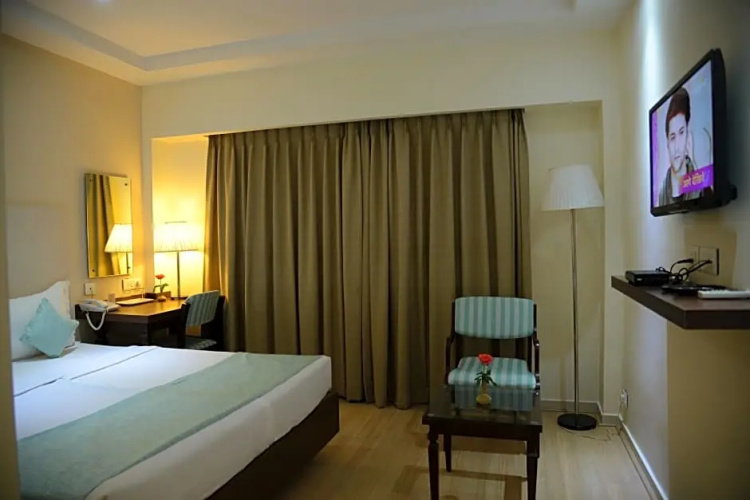 Hotel Rajmahal