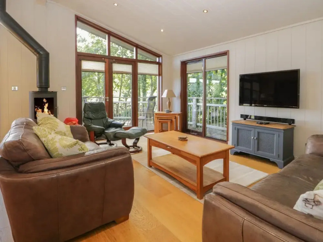 Leafy Nook Lodge