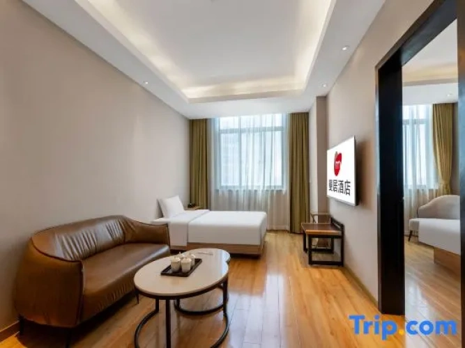 Deluxe Double Suite