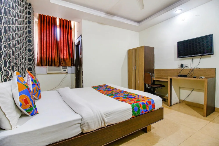 Fabhotel Surbhi