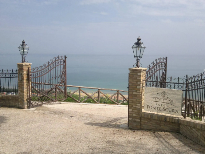 Borgo Fonte Scura