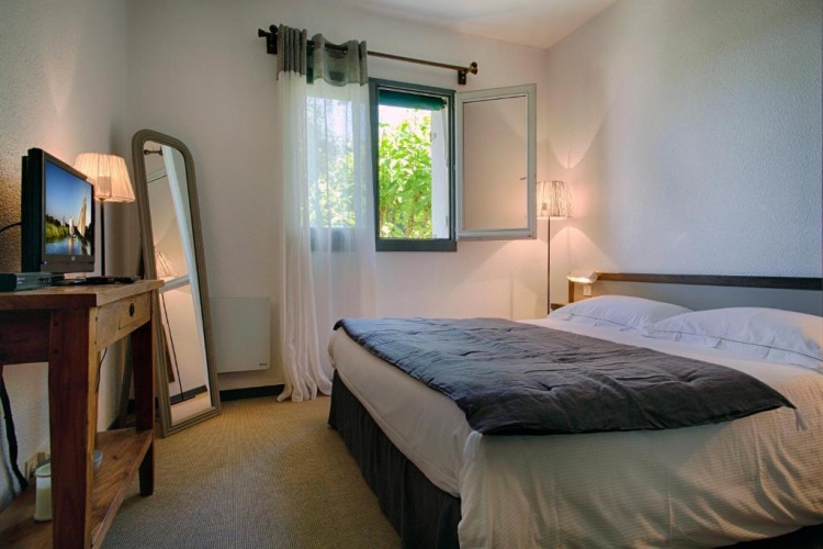 Standard Double room with garden view