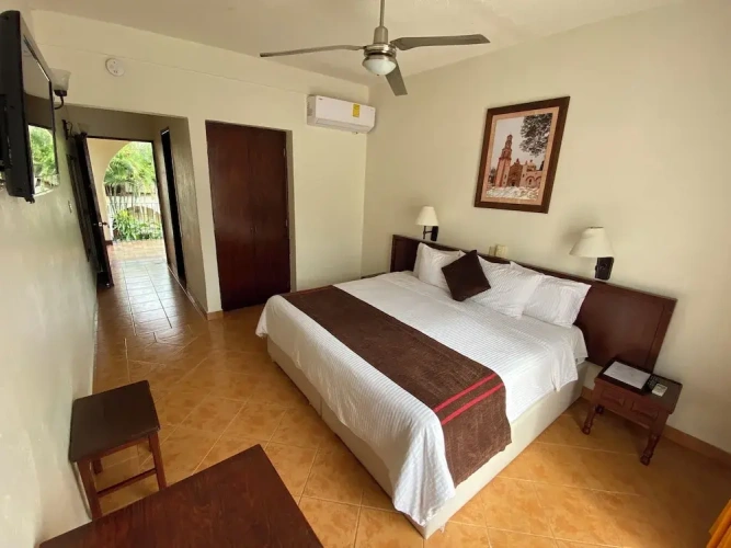 Standard Double room with city view