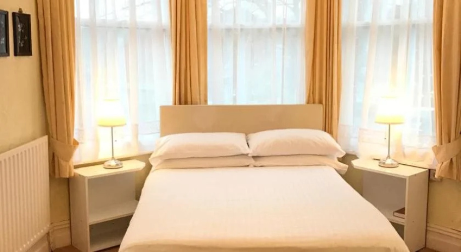 Churchills Hotel