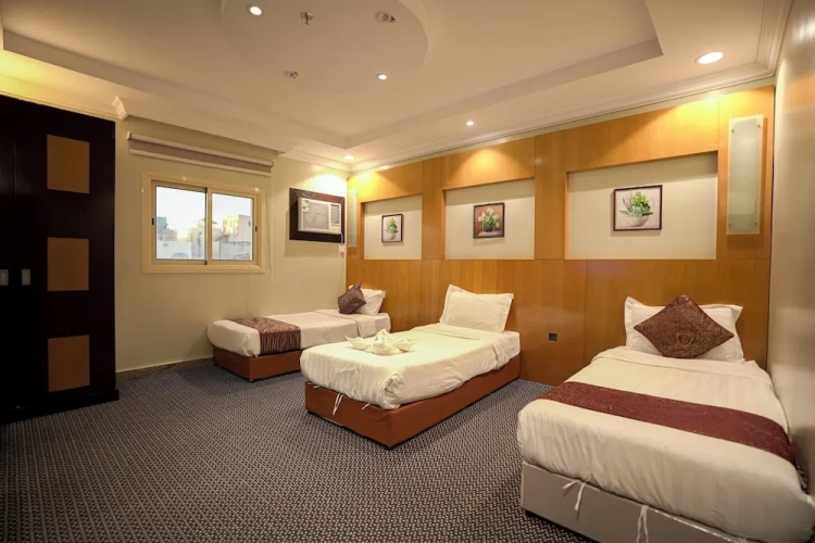 Standard Triple room