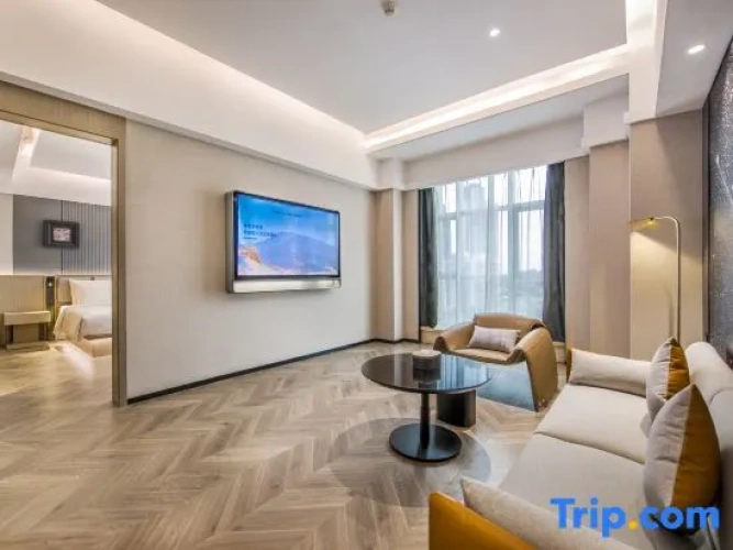 2 Bedrooms Double Suite
