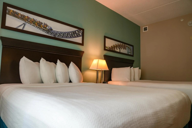 Cedar Point's Express Hotel