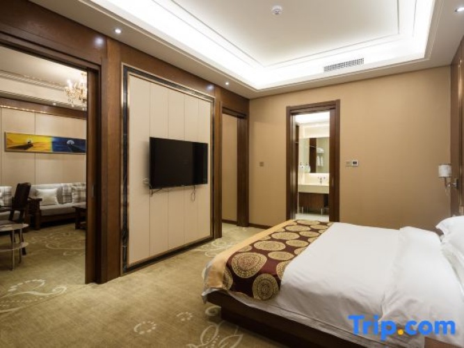 Deluxe Double Suite