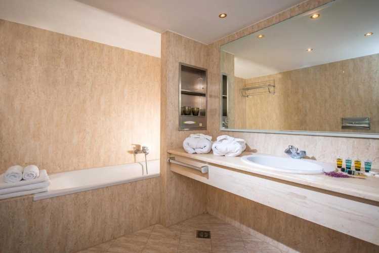 Istron Bay Hotel photo 8