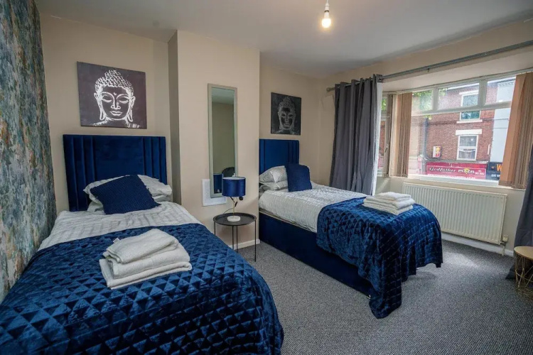 Hucknall house
