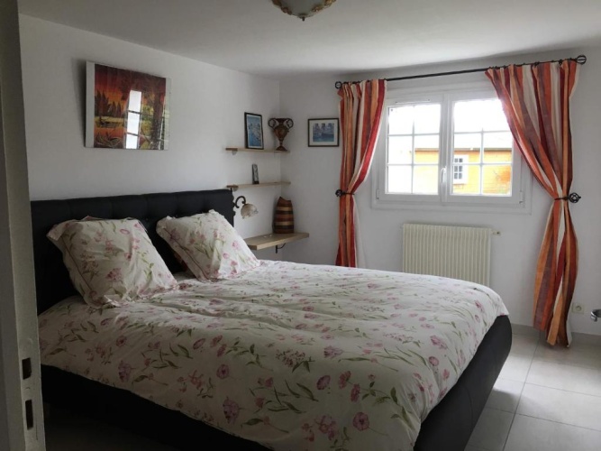 2 Bedrooms Villa