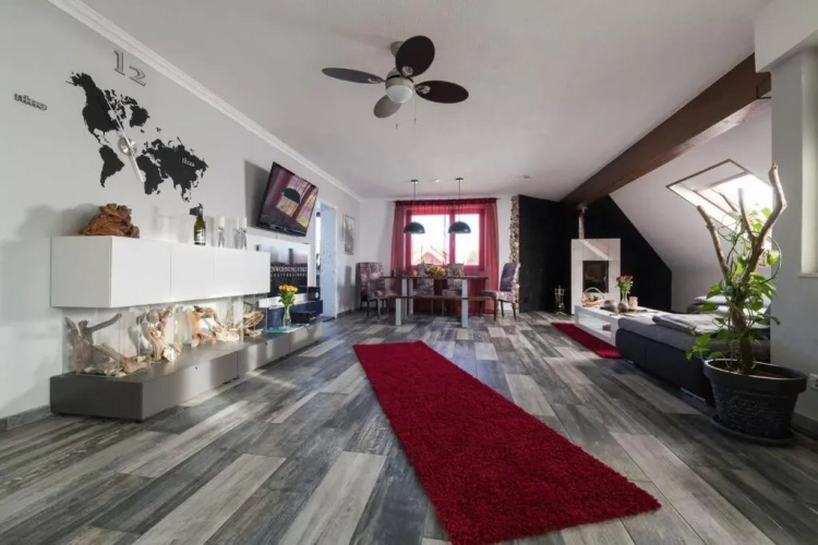 2 Bedrooms Apartment