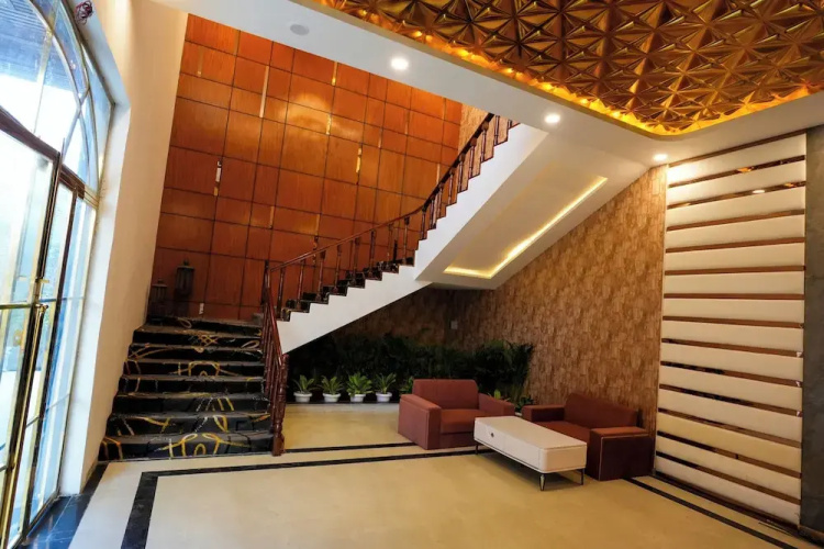 Hotel Adsan Heights