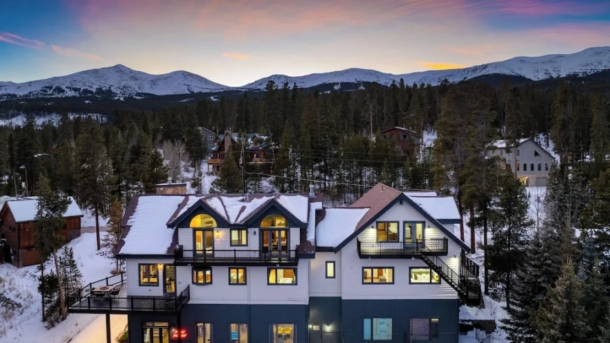6 Bedrooms Cottage with balcony