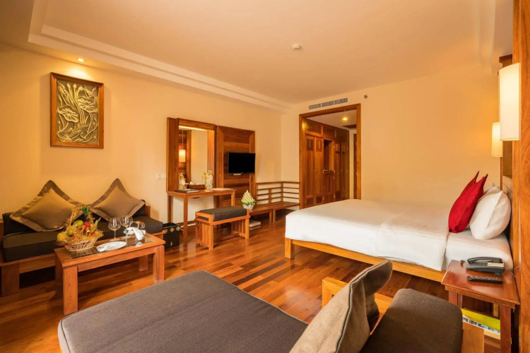 Angkor Miracle Reflection Club