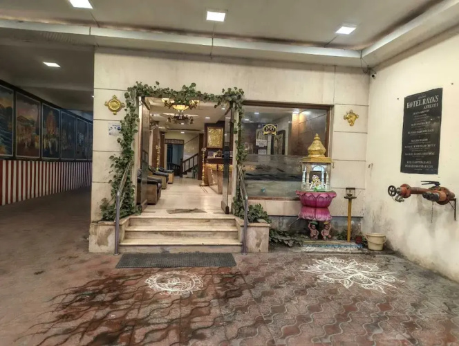 Hotel Raya's Annexe 1