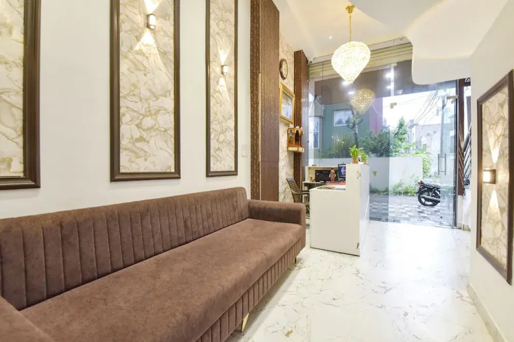 Fabhotel Dr Green'S