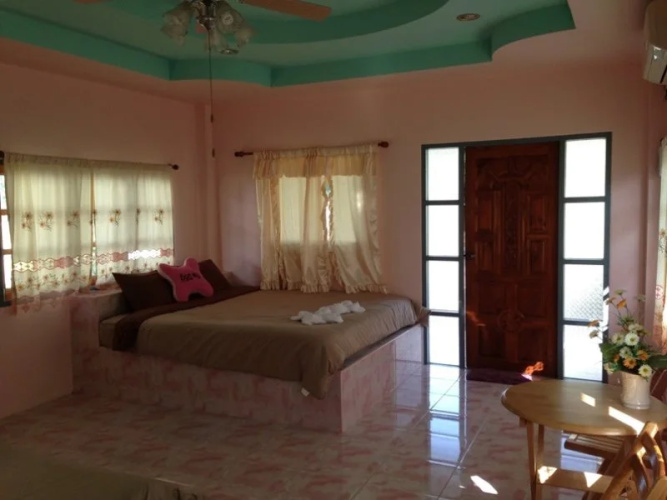 Baan Chomjan at Suanphung