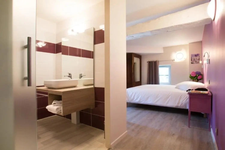 Standard Double room with land view