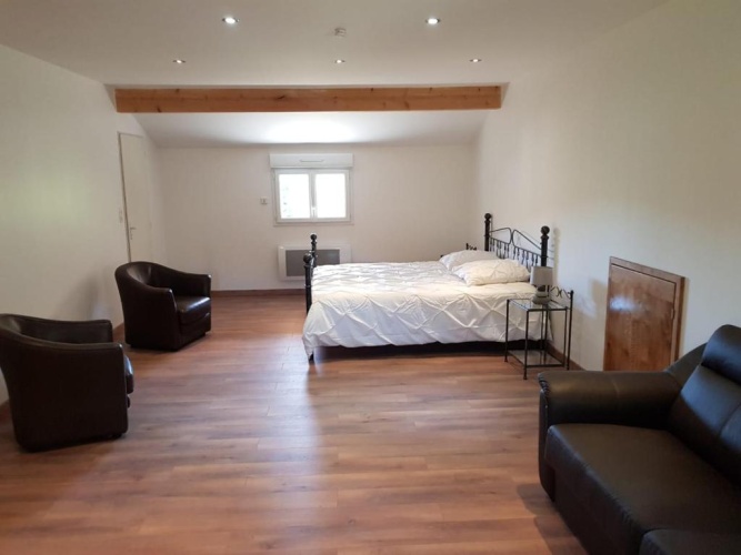 4 Bedrooms Cottage