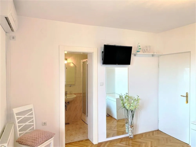 Apartments Milak