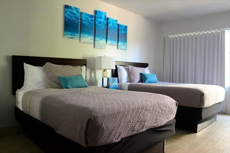 Up Midtown Hotel