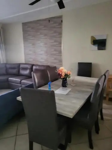 4 Toti Sands
