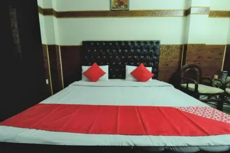 Hotel Green Tree by OYO Rooms