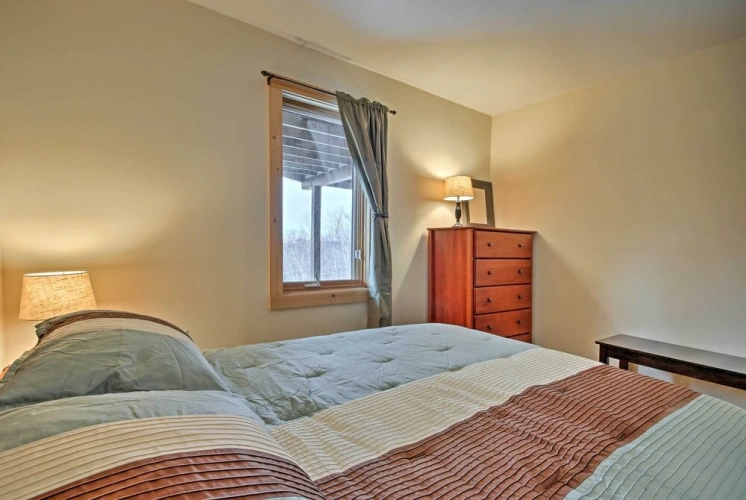 5 Bedrooms Cottage
