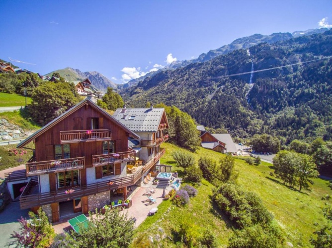 Superior Chalet
