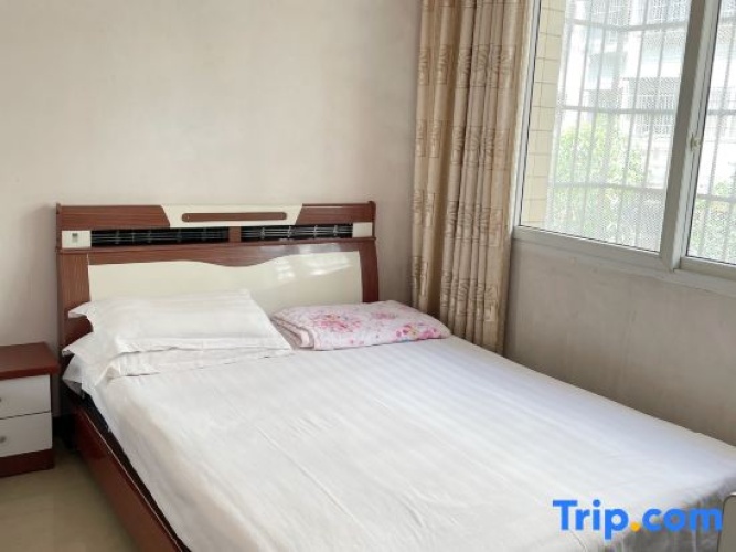 1 Bedroom Triple Suite
